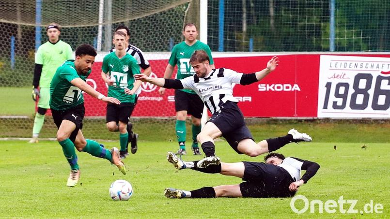 Im Relegationsspiel zwischen dem ASV Haselmühl und SV Neusorg wurde mit Haken und Ösen gekämpft. Bild: war