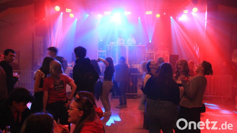 In Schönficht herrschte eine tolle Party-Stimmung. Bild: kro