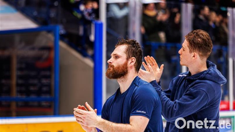 Dominik Müller verlässt die Blue Devils Richtung Selb. Bild: Werner Moller