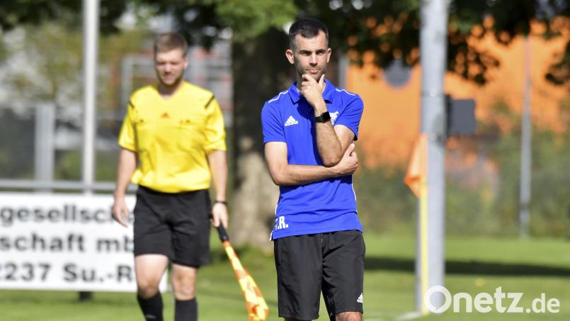 Johannes Hager damals noch Trainer beim TuS Rosenberg übernimmt als Co-Trainer bei Upo. Bild: Ziegler