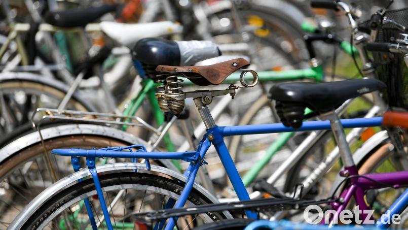 In Amberg entstehen 16 neue Fahrradstellplätze. Symbolbild: Hendrik Schmidt