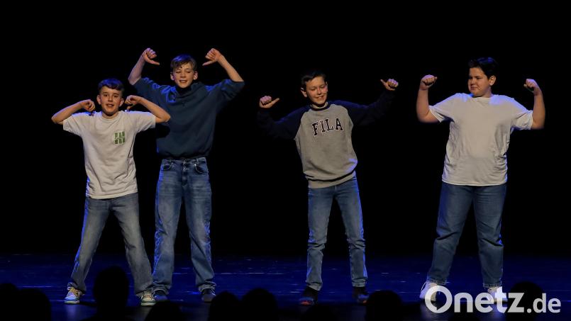 Bei der Auftaktveranstaltung der Schultheatertage im Februar überzeugte die Theaterklasse &quot;Perfaction&quot; des GMG mit ihren Überleitungsszenen zwischen den einzelnen Beiträgen. Jetzt treten sie mit ihrem eigenen Stück auf: &quot;Kinder an der Macht&quot;. Archivbild: Peter Ringeisen