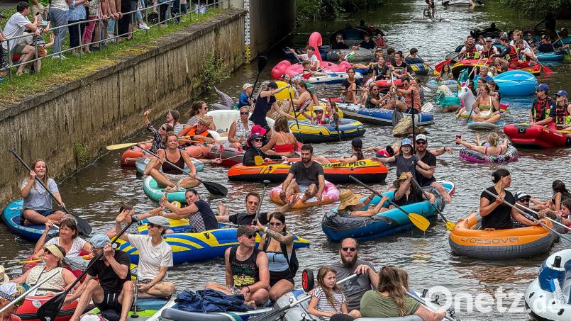 Luftboottreffen und Museumsfest 2025 in Amberg: Es staute sich auf der Vils. Bild: Stephan Huber