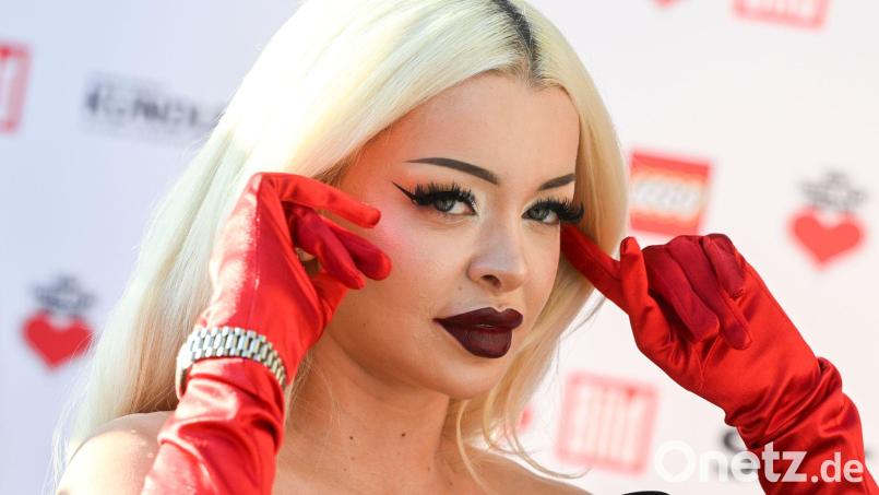 Nach der Trunkenheitsfahrt von Krasavice gibt es Ärger um ihre Handynummer, die weitergegeben worden sein soll. (Archivbild) Bild: Jens Kalaene/dpa