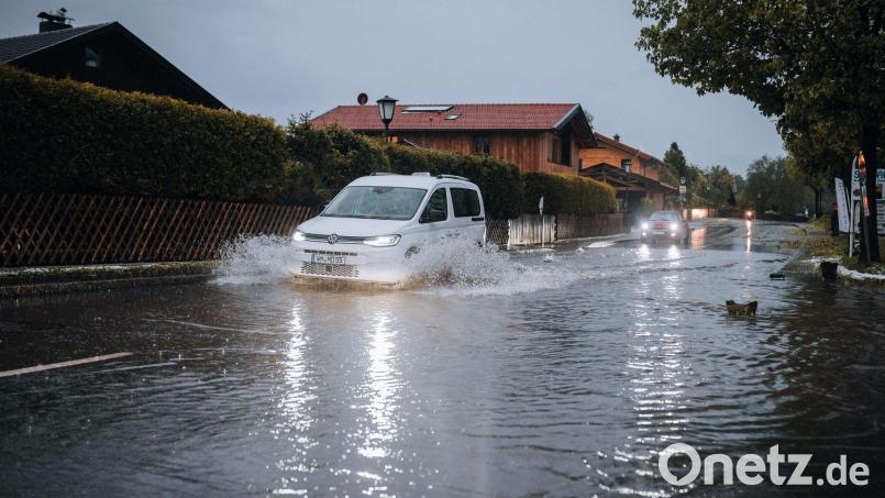 In Bayern wird im Laufe des Tages mehr Starkregen erwartet, auch Hagel und Sturmböen sind möglich. Bild: Sebastian Pieknik/NEWS5/dpa