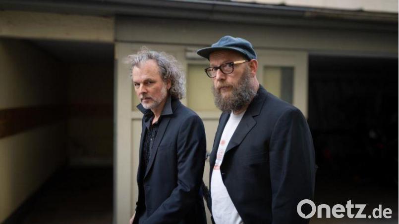 "Prost Ewigkeit" ist der Titel des neuen Live-Programms und fünften Studioalbums von Dreiviertelblut. Bild: Bert Heinzlmeier/exb