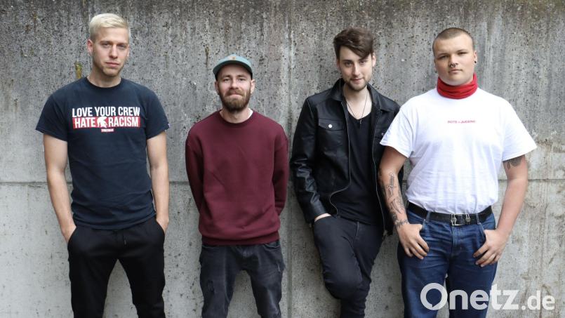 Josch Eichermüller (von links), Tobi Böhm, Wolfi Ruppert und Leo Neller sind die Beatnikz. Bild: Judith Balleisen