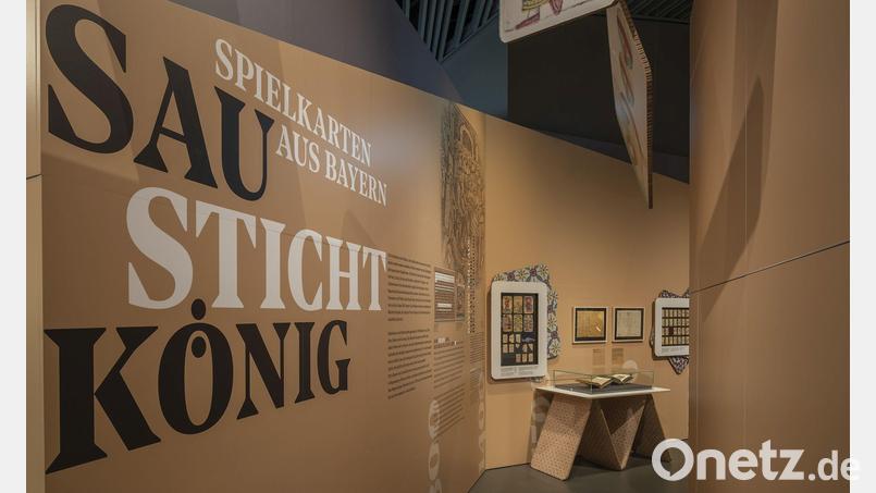 Die Ausstellung &quot;Sau sticht König&quot; ist noch bis April 2026 im Museum Haus der Bayerischen Geschichte in Regensburg zu sehen. Bild: Uwe Moosburger/hdbg/exb