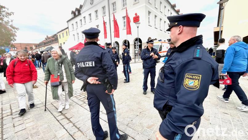 Beim Oberpfalztag in Tirschenreuth ging das Sicherheitskonzept auf. Eine Säule war verstärkte Polizeipräsenz. Archivbild: Gabi Schönberger