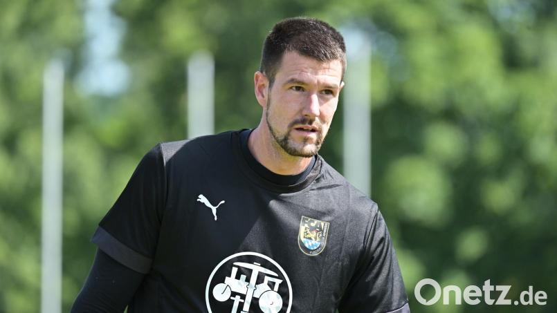 Marko Smodlaka ist überraschend von der SpVgg SV Weiden zum FC Amberg gewechselt. Beim Trainingsauftakt war er bereits dabei. Bild: Hubert Ziegler