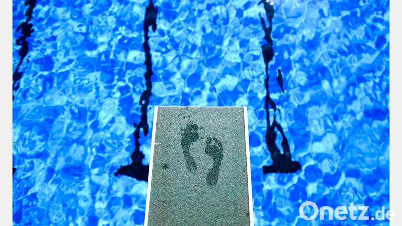 Hoch „Yvonne“ sorgt für Freibadwetter. Bild: Julian Stratenschulte/dpa