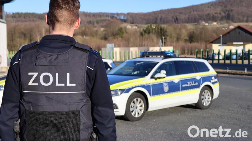 Bei einem Großeinsatz des Zolls in der Oberpfalz wurden Drogen, Waffen und Bargeld sichergestellt. Symbolbild: Hauptzollamt Regensburg