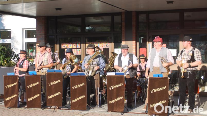 &quot;D&#039;Woihauser Straßenmusikanten&quot; um Dieter Hanauer (Zweiter von rechts) sind bei den Sommerserenaden mit dabei. Archivbild: pi
