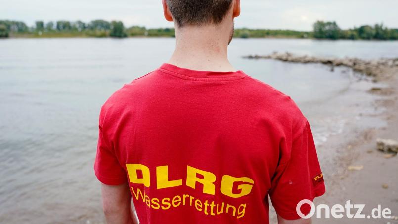 Der 15-Jährige konnte nicht mehr gerettet werden. (Symbolbild) Bild: Uwe Anspach/dpa/dpa-tmn