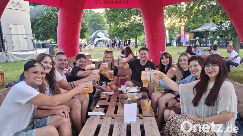 Diese Geburtstagsgesellschaft hatte sich die Beach-Party als Location zum Feiern ausgesucht. Bild: jua