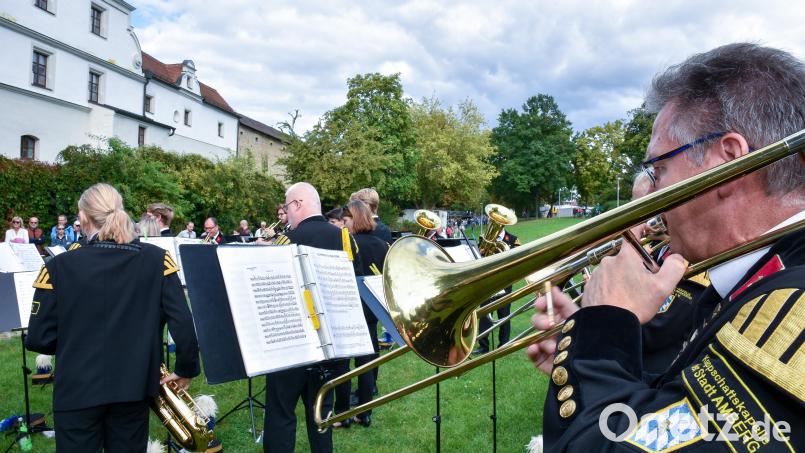 Die Luftklangmeile meldete sich im September zurück. So wie die Knappschaftskapelle Amberg unterhalten an vielen Plätzen in der Stadt die unterschiedlichsten Musikgruppen. Archivbild: Stephan Huber
