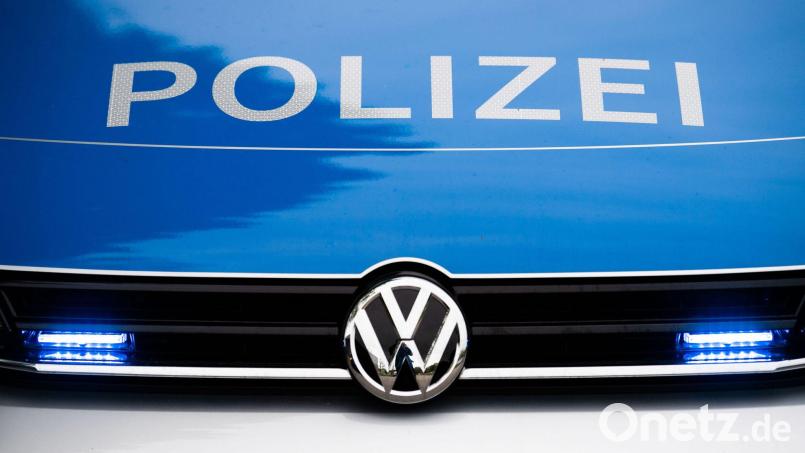 Methamphetamin fanden die Polizeibeamten bei der Kontrolle eines Autos bei Waidhaus. Bild: Lino Mirgeler/dpa