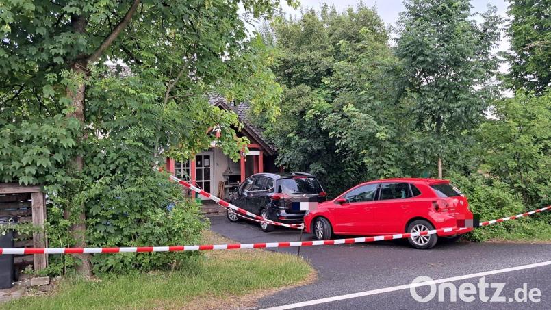 Der Jugendtreff in Altendorf bei Pressath ist auch am Montag noch abgesperrt. Am Samstag ist dort ein Streit zwischen Jugendlichen und jungen Erwachsenen eskaliert. Ein 17-Jähriger erlitt durch einen Messerangriff schwere Verletzungen. Bild: msh