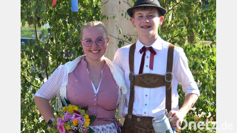 Das neue Oberkirwapaar der Vitus-Kirwa in Illschwang: Salinda Sperber und Maximilian Luber. Bild: Norbert Weis [no] (nm.weis@t-online.de)
