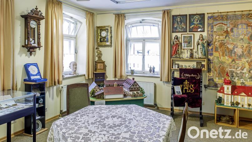 Die jetzt dem Schwandorfer Stadtmuseum angegliederte Falkenauer Heimatstube im Stettnerhaus ist jeden ersten Donnerstag im Monat von 14 bis 17 Uhr sowie nach Vereinbarung zugänglich. Bild: Herbert Buerger