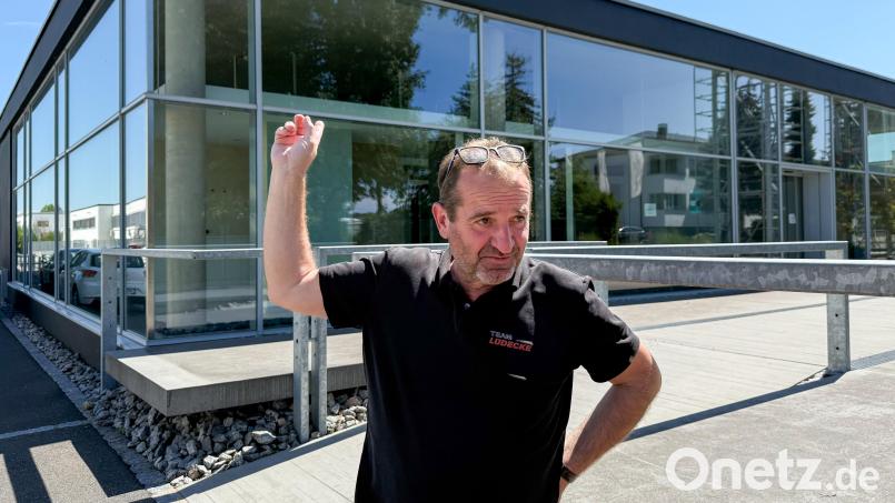 Die Amberger kennen das Gebäude an der Ohmstraße als Eisen Schmidt. Zuletzt gehörte es dem österreichischen Sanitärausstatter Holter. Jetzt hat die Firma Lüdecke das Gebäude neben dem eigenen Firmensitz gekauft. Im Bild: Geschäftsführer Klaus Herdegen. Bild: Petra Hartl