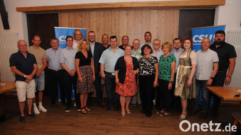 Das sind die Kandidaten der CSU für die Stadtratswahl am 8. März 2026 - rechts Listenführer Bürgermeister Stefan Frank. Bild: ge