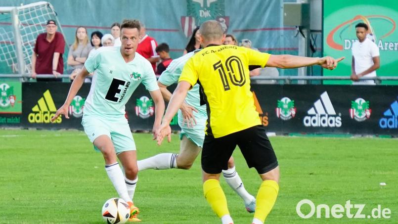 Dominik Haller (links/Szene aus dem Spiel gegen den FC Amberg) traf gegen Köfering zum 1:0. Bild: ref