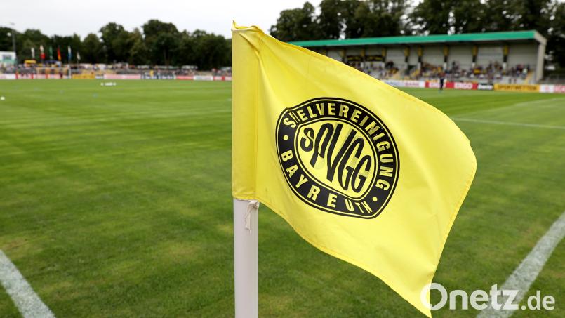 Die SpVgg Bayreuth gastiert am ersten Spieltag der Regionalliga Bayern bei der SpVgg Ansbach. Symbolbild: Daniel Karmann/dpa