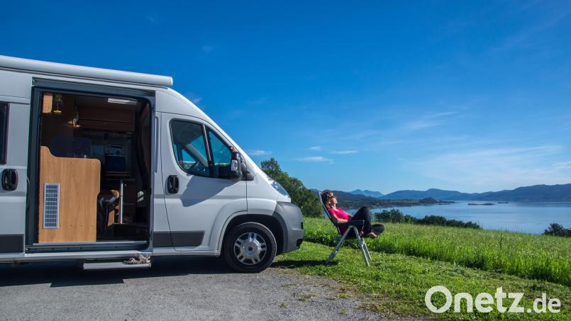 Beim Reisen mit dem Wohnmobil denkt erst einmal jeder an die große Freiheit. Symbolbild: Franz – stock.adobe.com