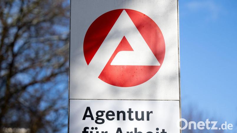 Nahezu unverändert bleibt die Arbeitslosigkeit im Landkreis Tirschenreuth. Symbolbild: Sven Hoppe/dpa