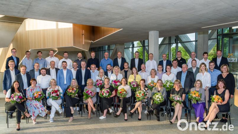 Die Geschäftsführung der IGZ ehrte 24 Mitarbeitende für ihre Firmentreue. 
Fotograf/Quelle: Bernd Schönfelder Bild: Bernd Schoenfelder