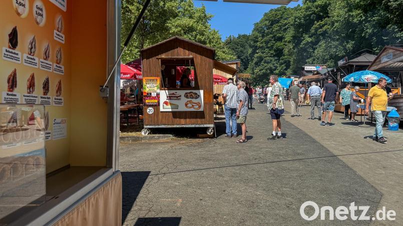 Es ist heiß auf dem Amberger Bergfest. Am Mittwoch, 2. Juli, um 14.30 Uhr exakt 35,1 Grad. Gemessen an der Wetterstation in Ammersricht. Bild: Stephan Huber