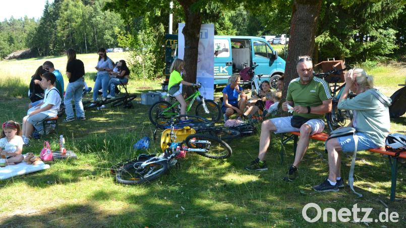 Eine kleine Pause bei der Hitze im Schatten tut gut. Bild: jr