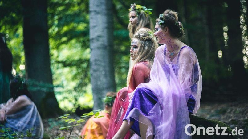 Der Pascherverein Schönsee spielt das Stück &quot;Irrlichter&quot; nach zehn Jahren Spielzeit vorerst zum letzten Mal. Bild: Stefan Sperl