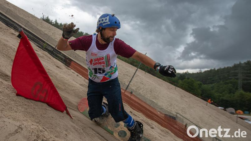 Manuel Ries auf seinem Sandboard. Der Freudenberger ist natürlich beim Sandspirit 2025 am Monte Kaolino dabei. Archivbild: chl