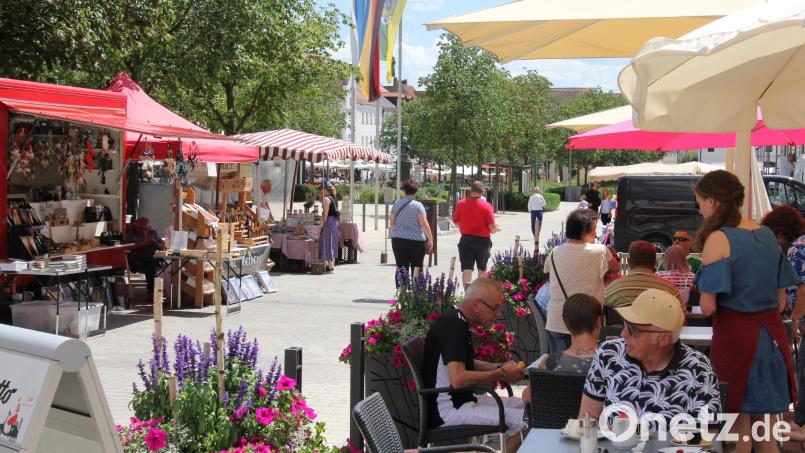 Die Gastronomie im Außenbereich soll künftig an Wochentagen länger, bis um 23 Uhr geöffnet haben. An Freitagen und Samstagen könnte dies ebenso wie an Tagen vor Feiertagen gar bis 23.30 Uhr der Fall sein. Bild: kro
