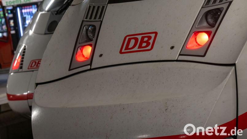 ICE-Fahrgäste brauchen auf der Strecke von München nach Berlin noch einige Tage mehr Geduld. Symbolbild: Peter Kneffel/dpa