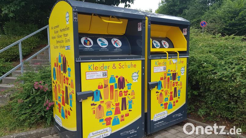 Die Firma Wittmann hat noch immer rein gewerblich genutzte Container im Landkreis Tirschenreuth stehen. Nach Angaben des Landratsamts werden auch sie bald abgezogen. Hier ist ein Container zu sehen, der auf dem Parkplatz des Netto-Markts in Erbendorf steht. Bild: Benkhardt