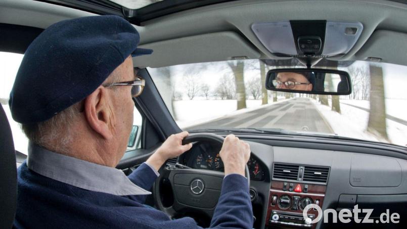 Die Polizei ermittelt in München wegen fahrlässiger Körperverletzung. Symbolbild:  Patrick Pleul/dpa