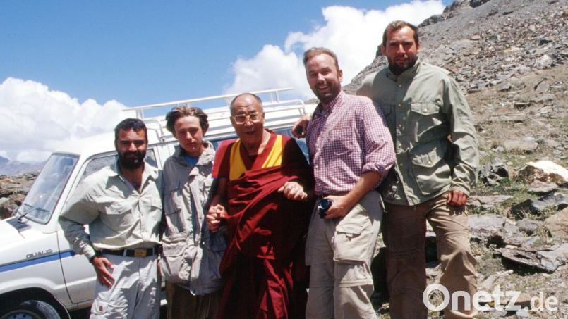 Auf 4500 Metern Höhe gibt es ein Treffen mit dem Dalai Lama (Mitte). Im Bild von links Matthias Eimer, Marc Zeitler, Ron Ruiter und Frank Zeitler. Bild: Frank Zeitler/exb