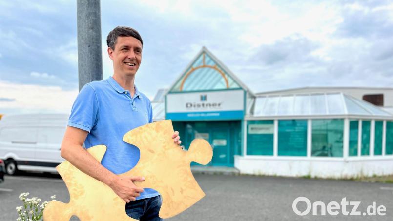 In Altenstadt/WN generiert das Team um Geschäftsführer Franz Trescher eine goldene Puzzle-Idee nach der anderen. &quot;Puzzle You&quot; baut nun das ehemalige Fenster- und Türenstudio Distner zur neuen Firmenzentrale um. Bild: Gabi Schönberger