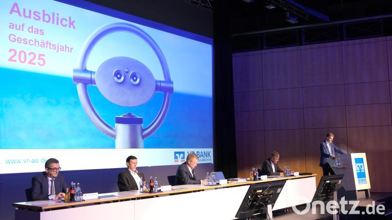 Die VR Bank Amberg-Sulzbach zog bei ihrer Vertreterversammlung Bilanz. Bild: Thomas Retzer