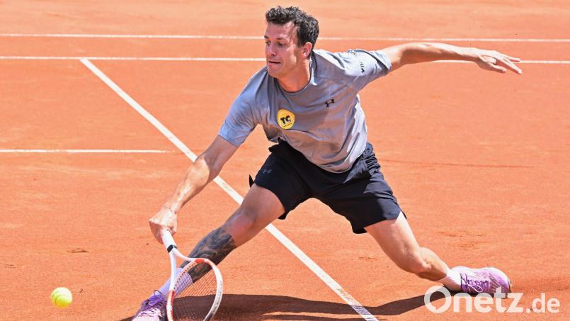Thomas Statzberger trug mit seinem knappen Sieg im Matchtiebreak einen wichtigen Einzelpunkt beim Sieg gegen Augsburg bei. Archivbild: Hubert Ziegler