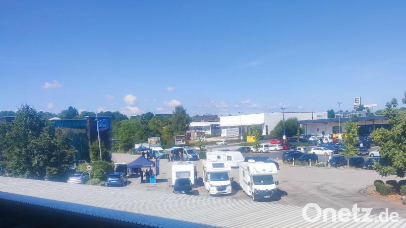 Die Verkehrspolizei Amberg führte am Samstag Sicherheitschecks für Wohnmobile durch. 41 Teilnehmer nutzten die Gelegenheit. Bild: Verkehrspolizei Amberg