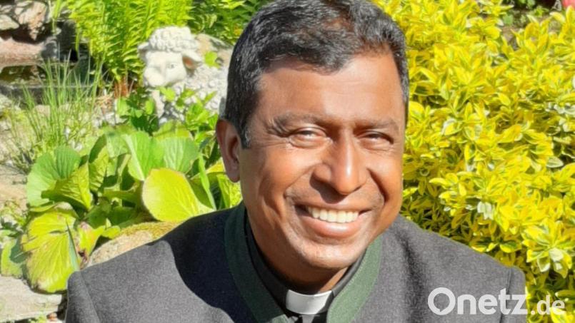 Celestine Thazhuppil (50) kommt als neuer Pfarrer nach Fensterbach. Bild: Thazhuppil