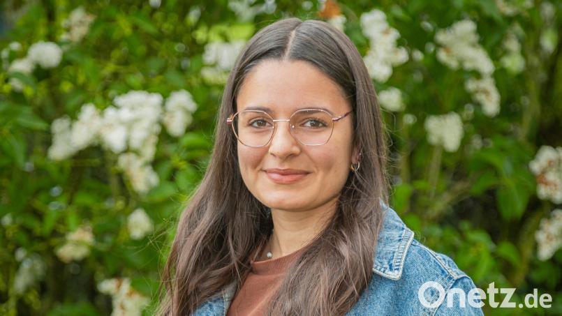 Lena Dimper ist in diesem Jahr die Braut beim Erntedankzug in Kastl. Bild: Hans Walter
