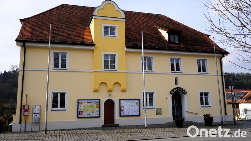 Ins Ensdorfer Rathaus zieht im kommenden Jahr ein hauptamtlicher Bürgermeister ein. Bild: tra