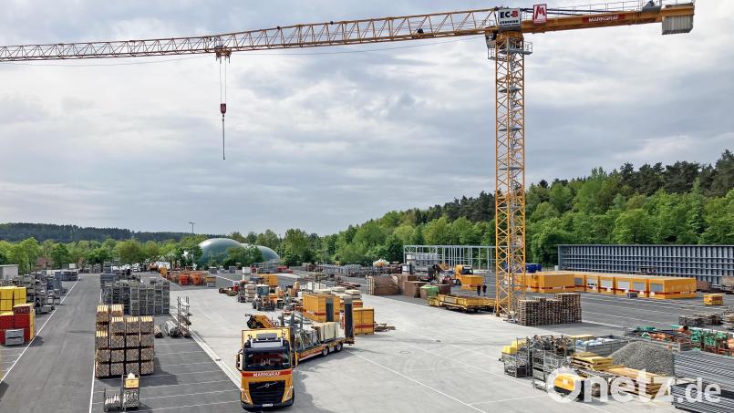 Beim Bauunternehmen Markgraf laufen die Geschäfte stabil bis gut. Hier ein Bild vom Mai 2025 des neuen Kemnather Standorts. Archivbild: Bauunternehmung Markgraf/exb