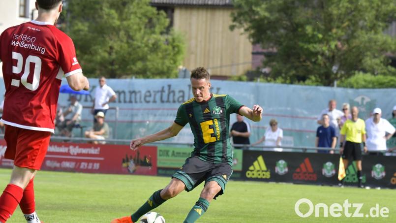 Auf den Scharfschützen Dominik Haller setzt die DJK Ammerthal auch beim Gastspiel in Lauterhofen. Bild: Hubert Ziegler