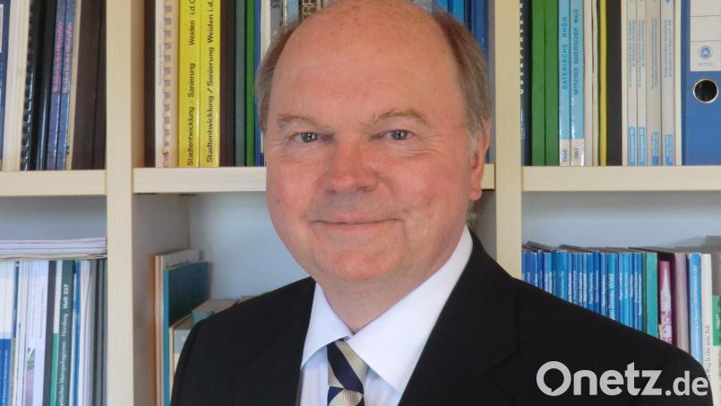 Prof. Dr. Wolfgang Weber bleibt Vizepräsident der OTH Amberg-Weiden. Bild: W. Weber